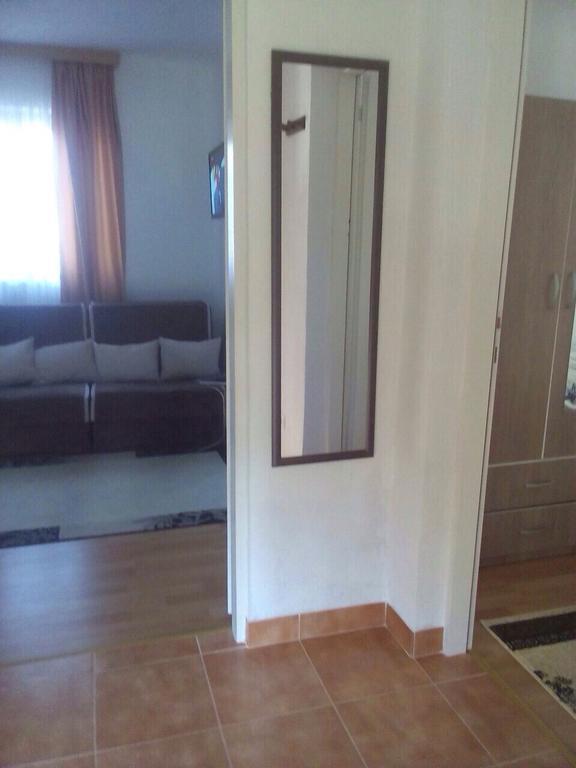 Apartman Jezerce 71 Apartment Екстериор снимка