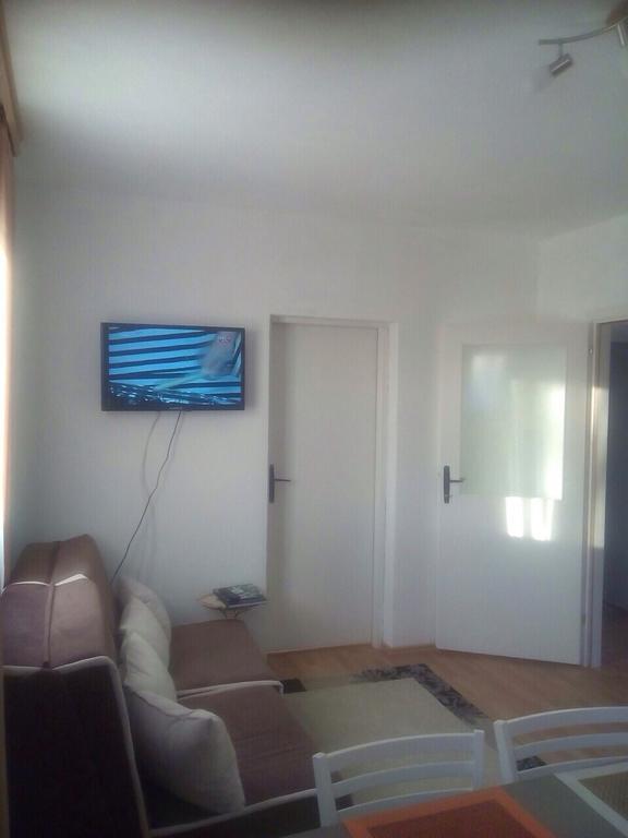 Apartman Jezerce 71 Apartment Екстериор снимка