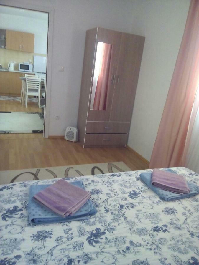 Apartman Jezerce 71 Apartment Екстериор снимка