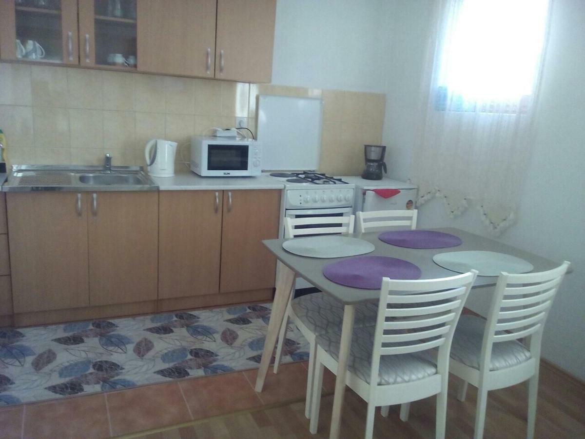 Apartman Jezerce 71 Apartment Екстериор снимка