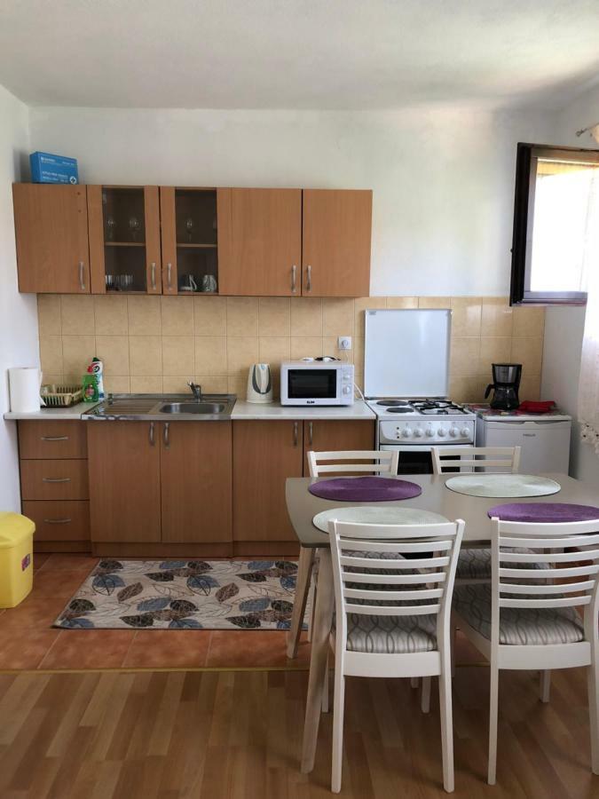 Apartman Jezerce 71 Apartment Екстериор снимка